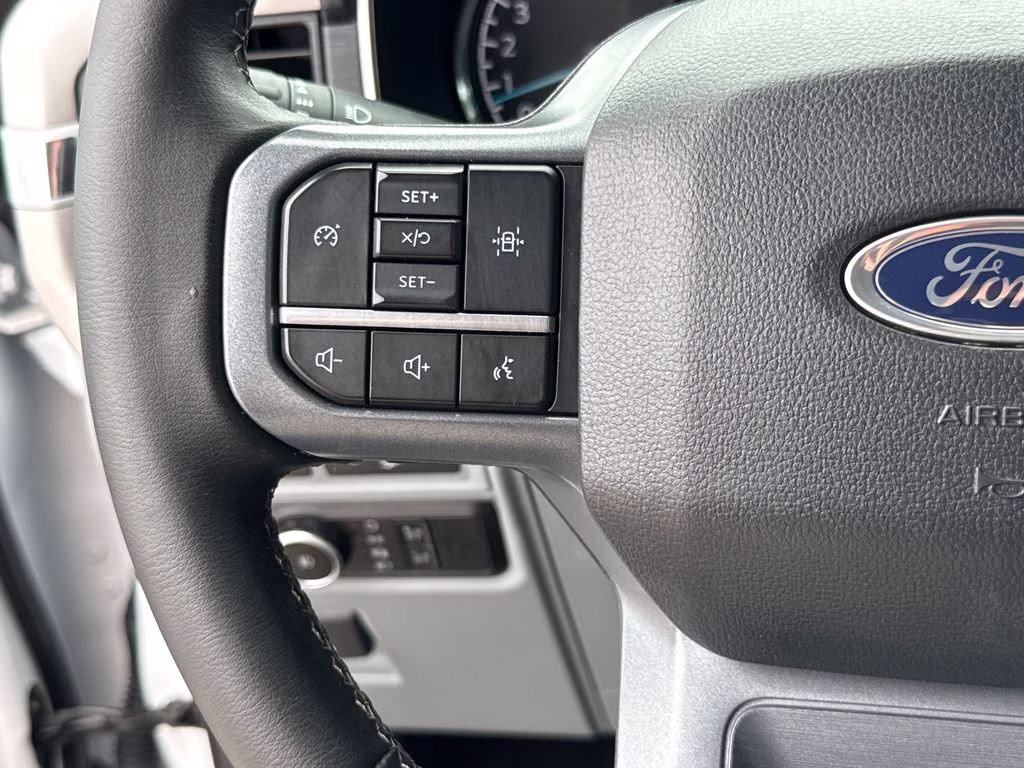 2023 Oxford White Ford F-150 XLT RWD Truck