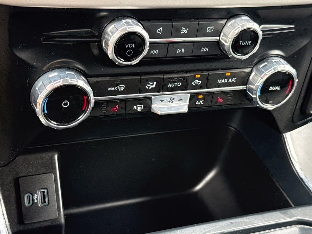 2023 Oxford White Ford F-150 XLT RWD Truck