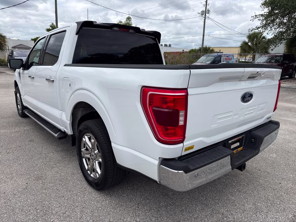 2023 Oxford White Ford F-150 XLT RWD Truck