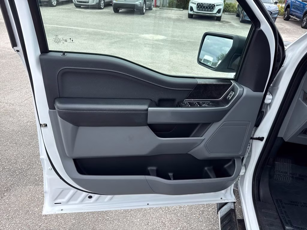 2023 Oxford White Ford F-150 XLT RWD Truck