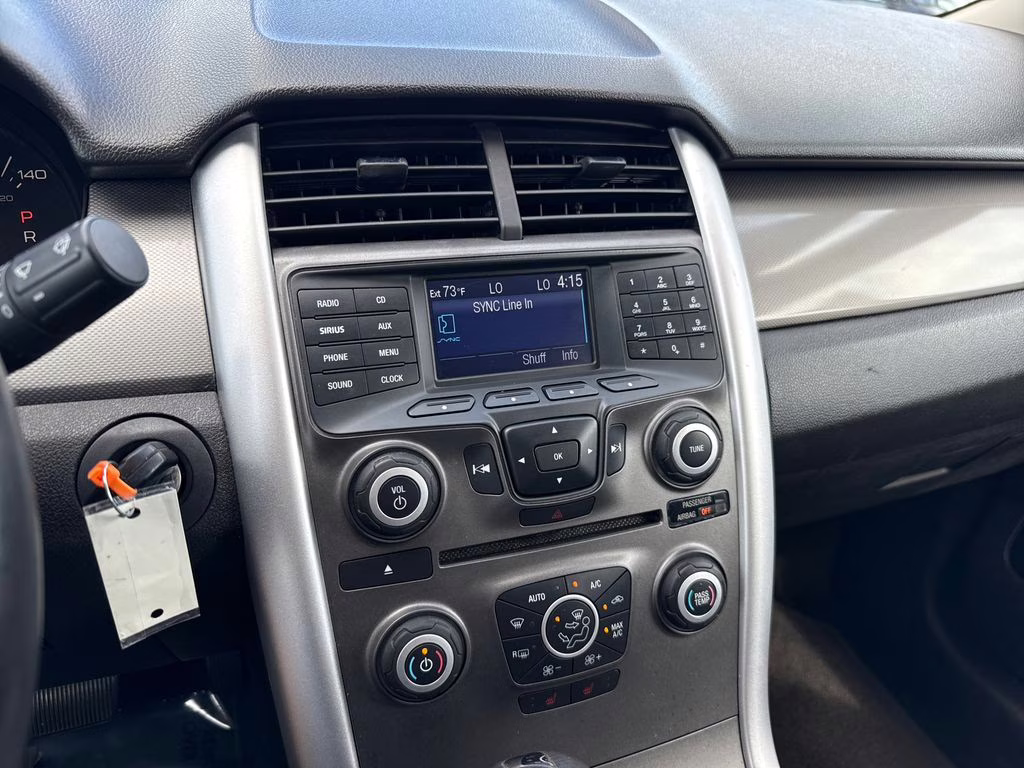 2012 Ingot Silver Metallic Ford Edge SEL FWD SUV