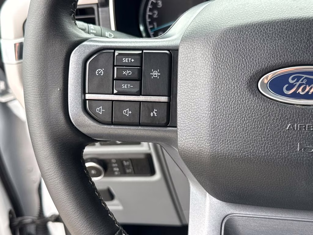 2023 Oxford White Ford F-150 XLT RWD Truck