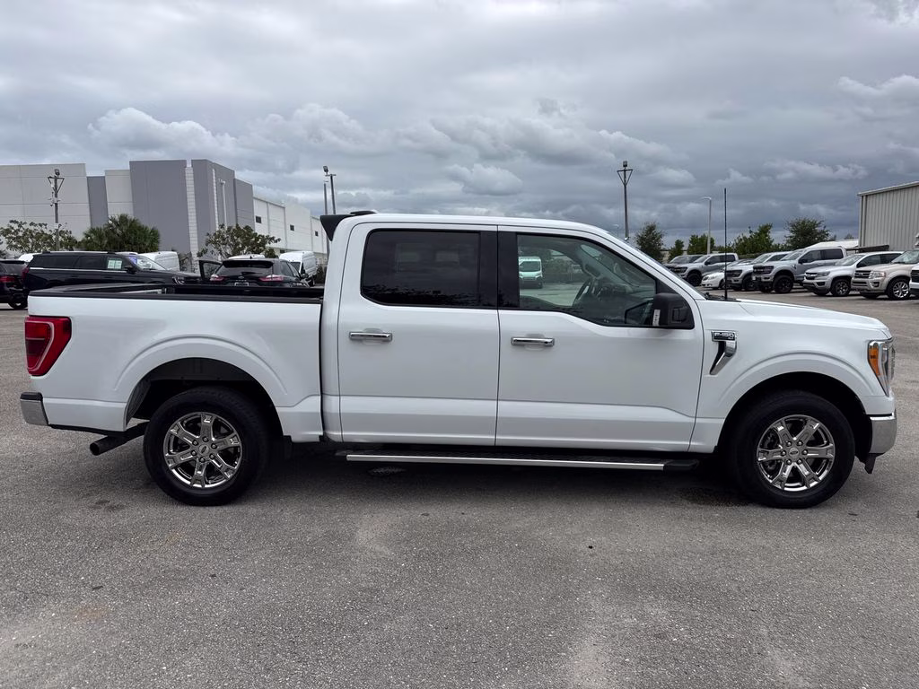 2023 Oxford White Ford F-150 XLT RWD Truck