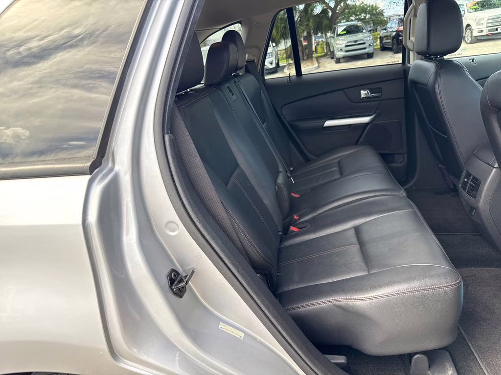 2012 Ingot Silver Metallic Ford Edge SEL FWD SUV