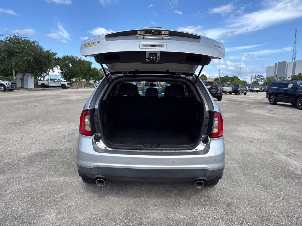 2012 Ingot Silver Metallic Ford Edge SEL FWD SUV