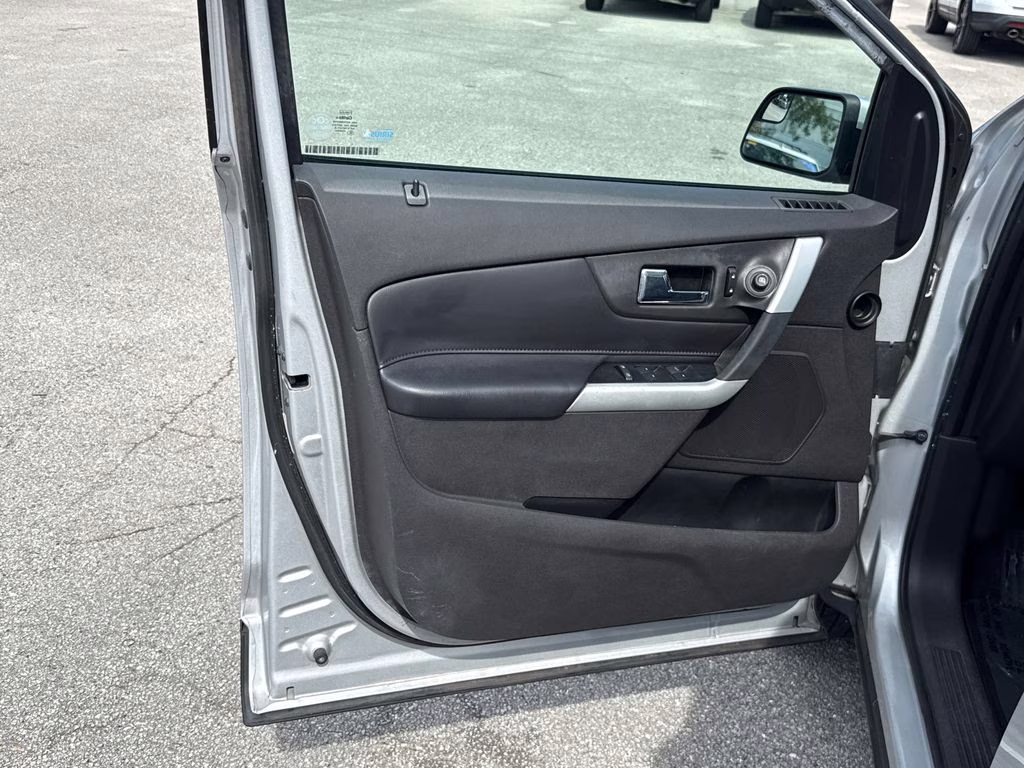 2012 Ingot Silver Metallic Ford Edge SEL FWD SUV