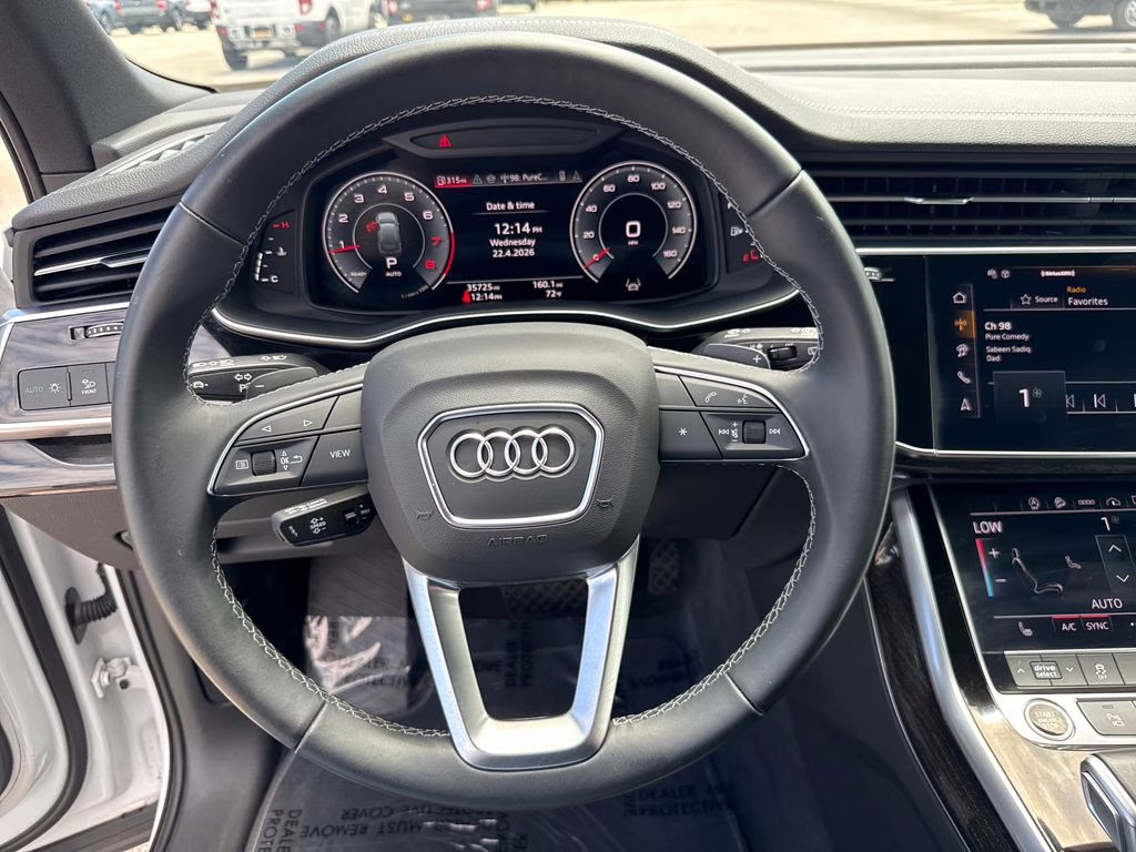 2025 Glacier White Metallic Audi Q7 45 Premium AWD SUV