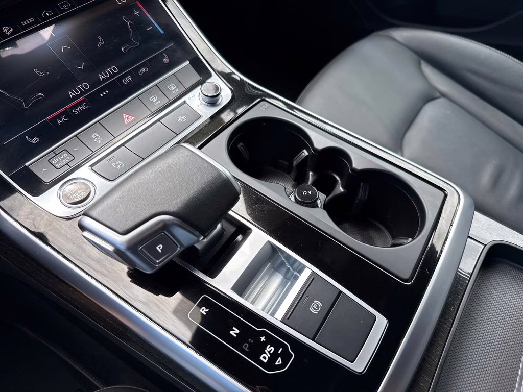 2025 Glacier White Metallic Audi Q7 45 Premium AWD SUV