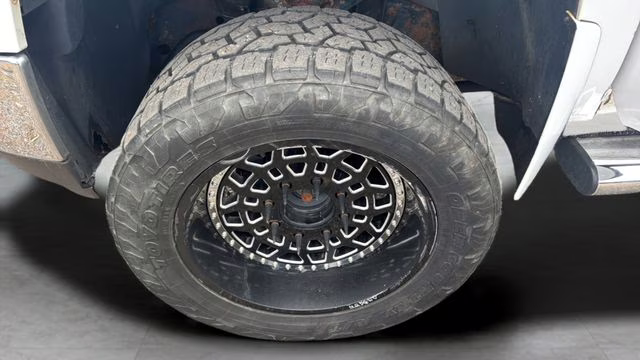 2014 Summit White GMC Sierra 2500HD SLE Duramax 4X4 Truck