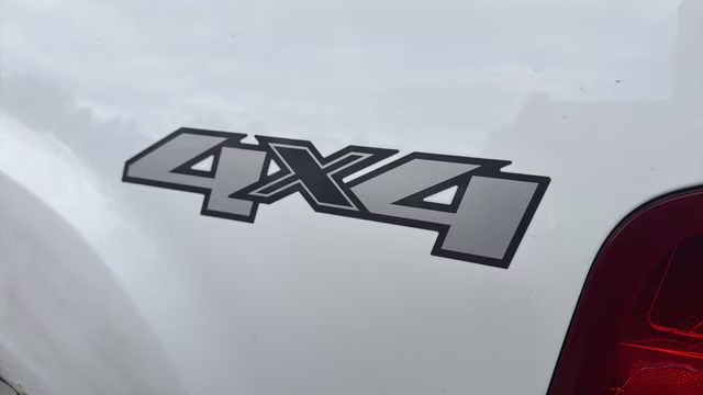 2014 Summit White GMC Sierra 2500HD SLE Duramax 4X4 Truck