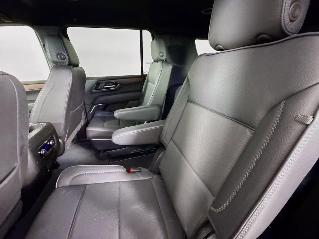 2025 Onyx Black GMC Yukon XL Denali 4X4 SUV