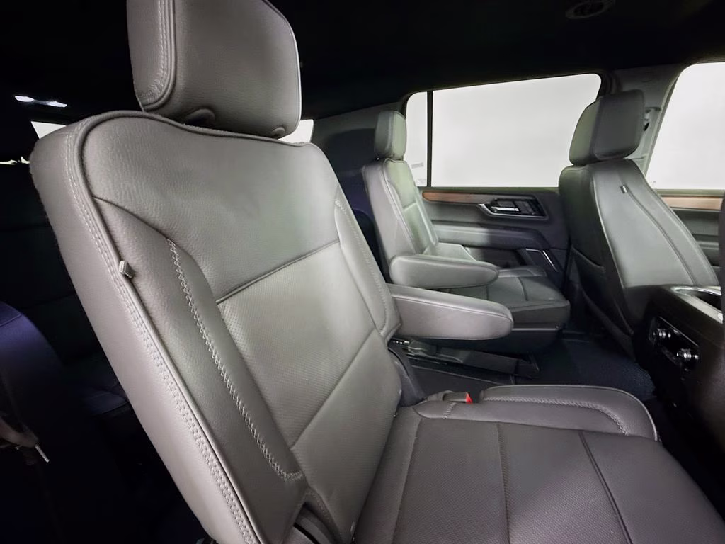 2025 Onyx Black GMC Yukon XL Denali 4X4 SUV