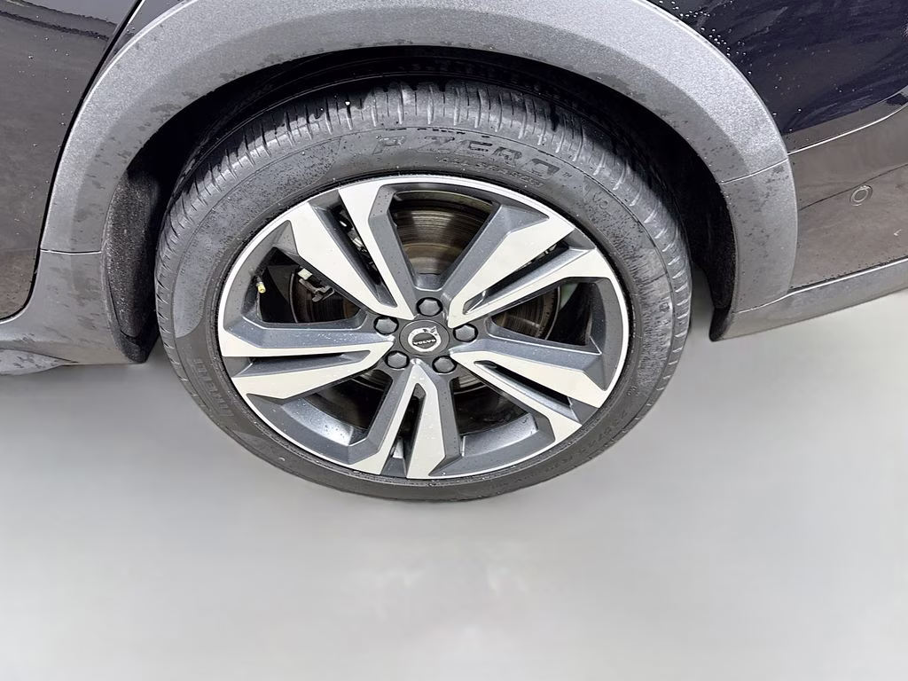 2025 Black Volvo V60 Cross Country B5 Plus AWD Crossover
