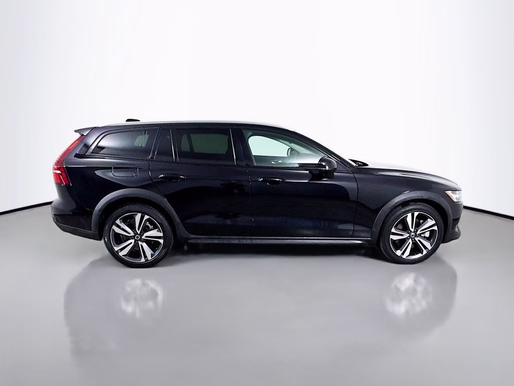 2025 Black Volvo V60 Cross Country B5 Plus AWD Crossover