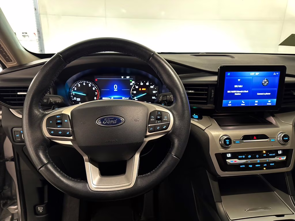 2020 Iconic Silver Metallic Ford Explorer XLT RWD SUV
