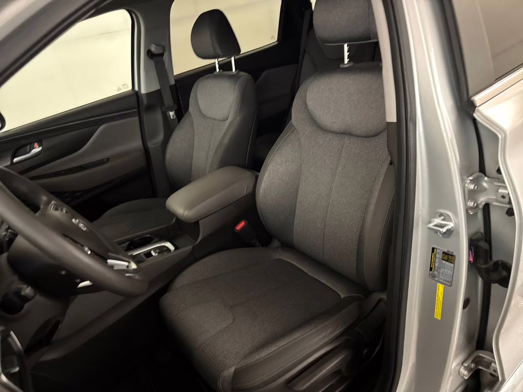 2020 Symphony Silver Hyundai Santa Fe SE FWD SUV