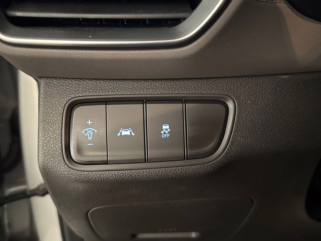2020 Symphony Silver Hyundai Santa Fe SE FWD SUV