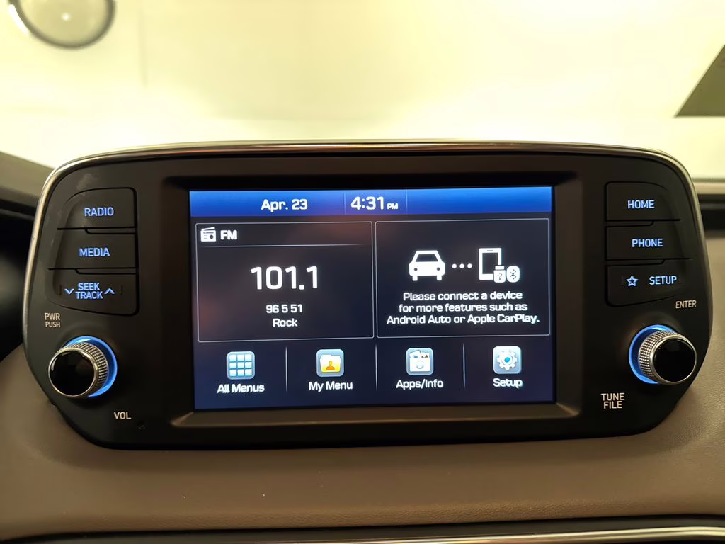 2020 Symphony Silver Hyundai Santa Fe SE FWD SUV