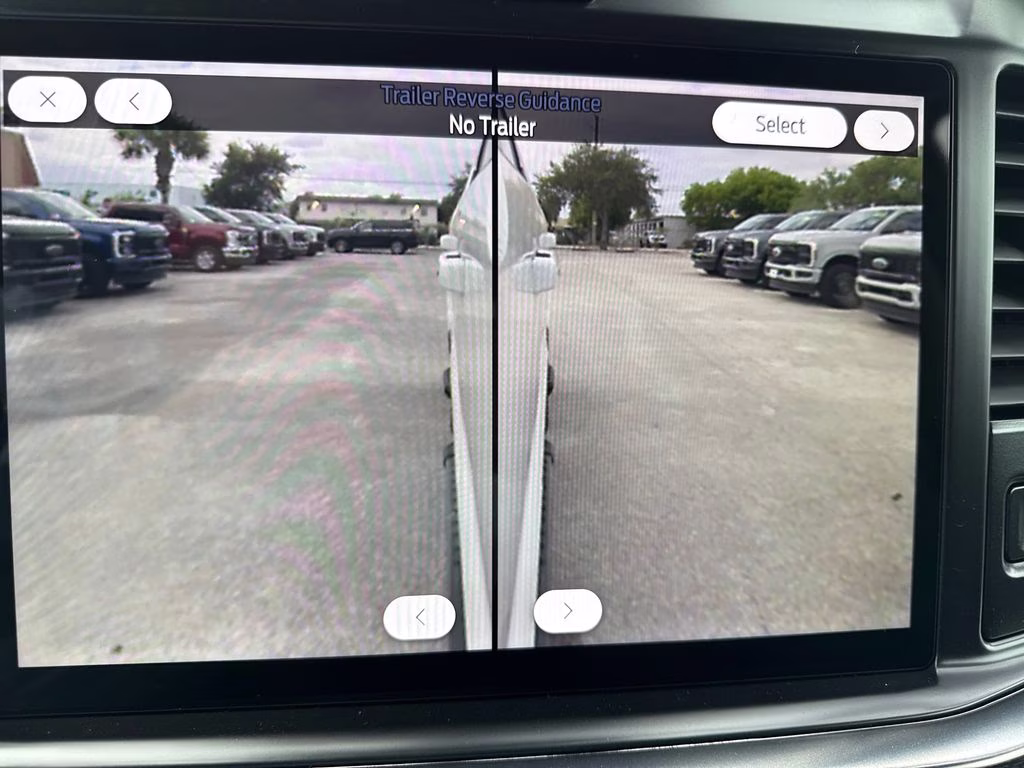 2026 White Ford Super Duty F-250 SRW Lariat 4X4 Truck