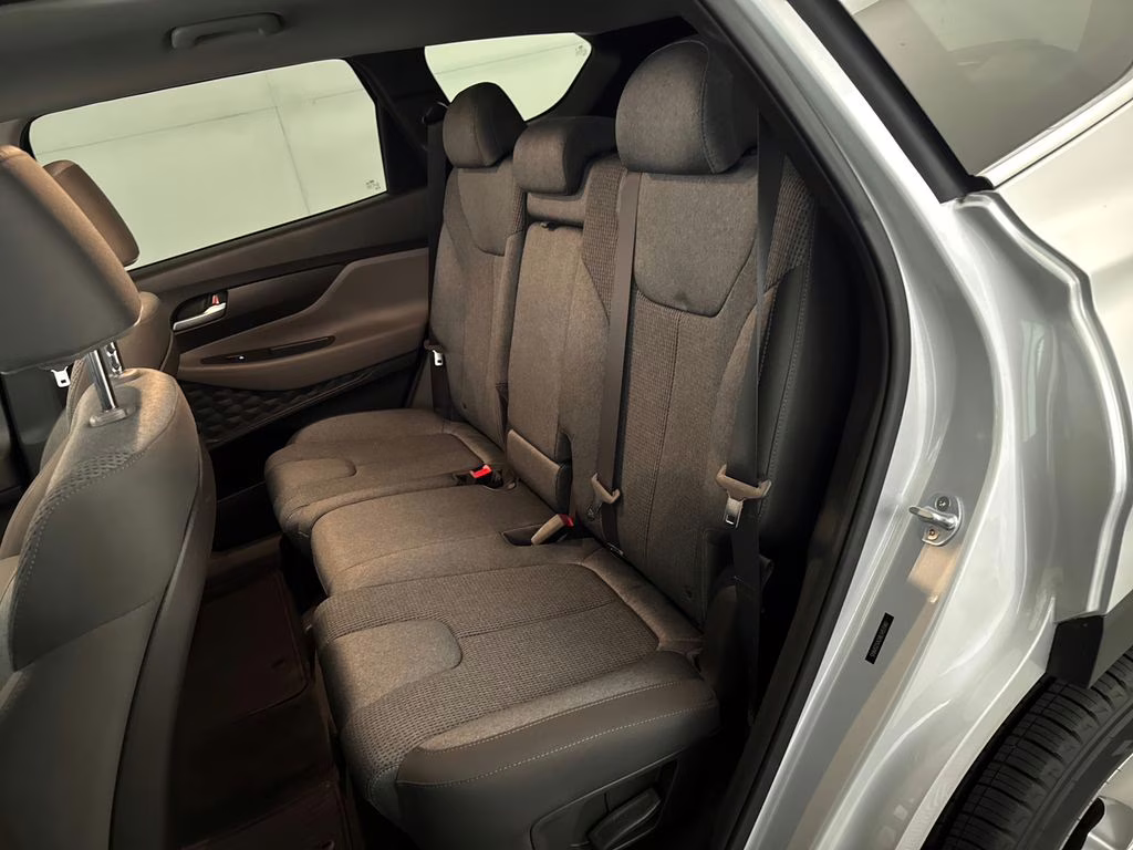 2020 Symphony Silver Hyundai Santa Fe SE FWD SUV