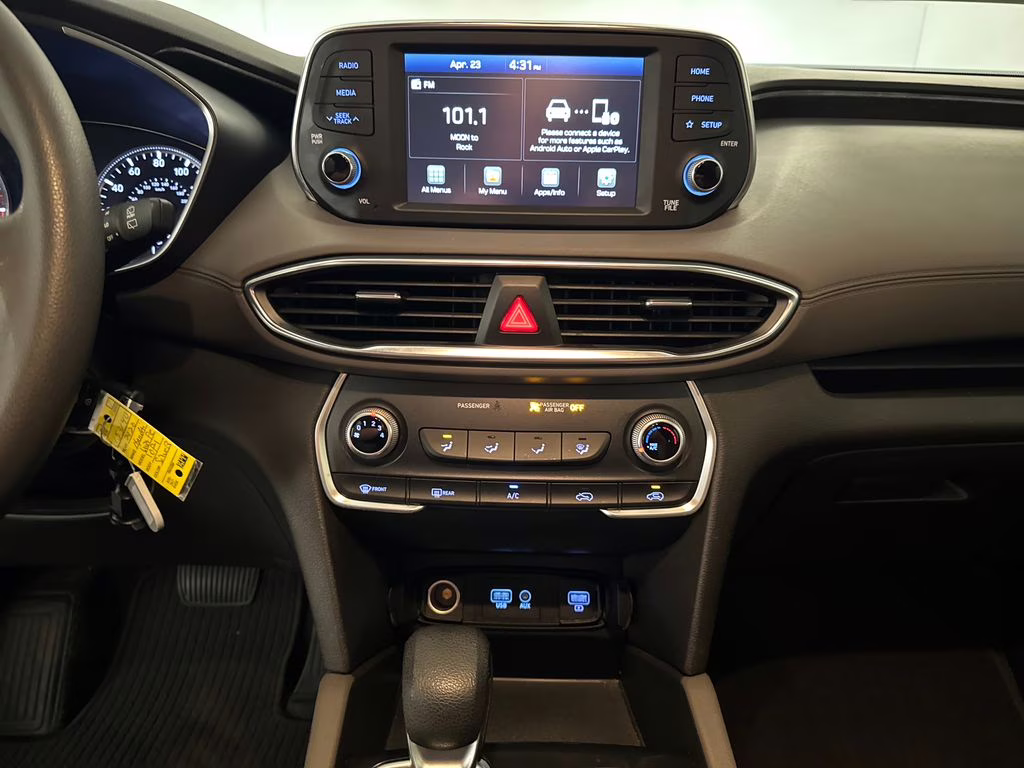 2020 Symphony Silver Hyundai Santa Fe SE FWD SUV