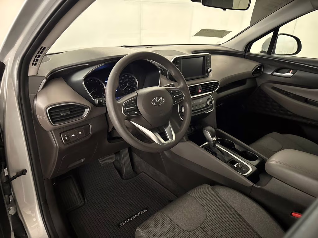 2020 Symphony Silver Hyundai Santa Fe SE FWD SUV