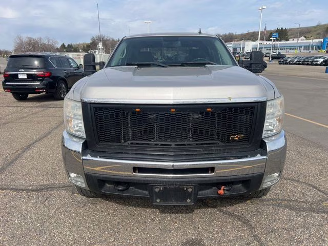 2009 Silver Chevrolet Silverado 2500HD LTZ 4X4 Truck