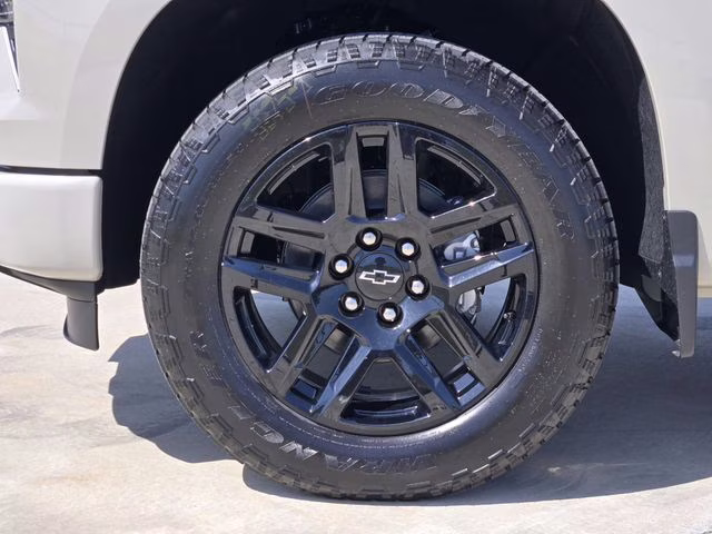 2026 White Sands Chevrolet Silverado 1500 Custom RWD Truck