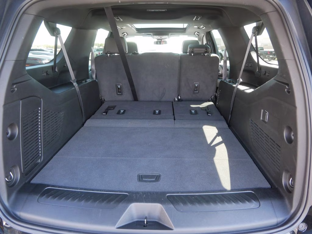 2023 Black GMC Yukon XL SLT 4X4 SUV