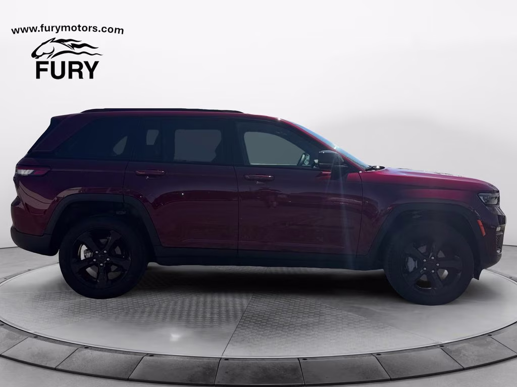 2025 Velvet Red Pearlcoat Jeep Grand Cherokee Limited 4X4 SUV