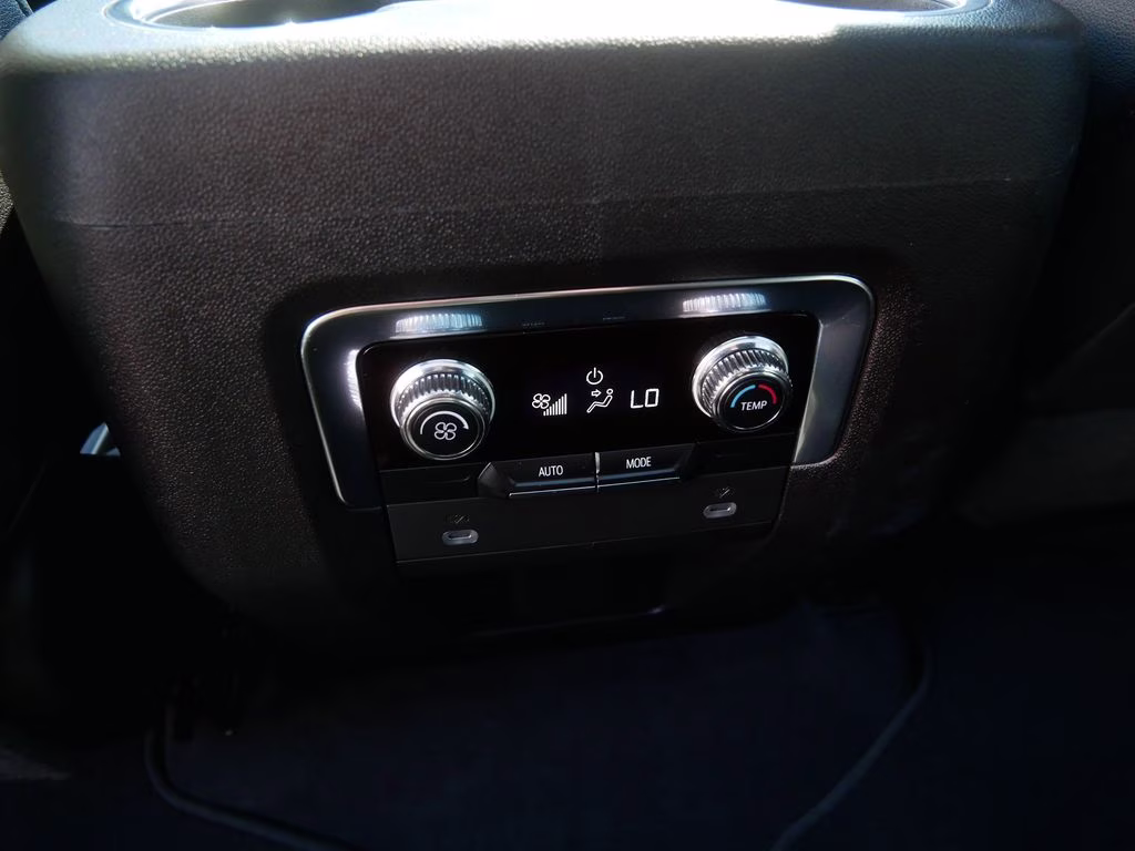 2023 Black GMC Yukon XL SLT 4X4 SUV