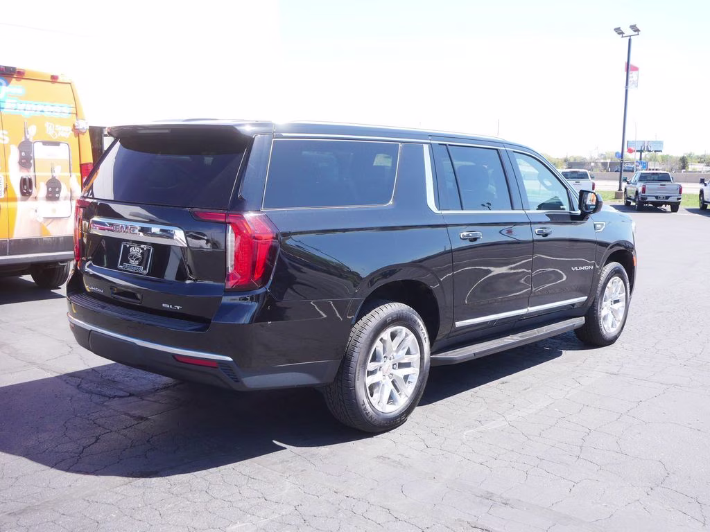 2023 Black GMC Yukon XL SLT 4X4 SUV