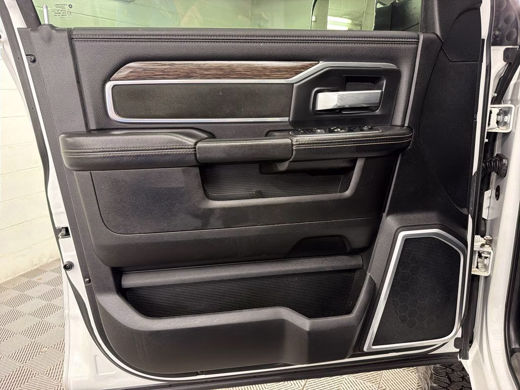 2020 Bright White Clearcoat Ram 2500 Laramie 4X4 Truck