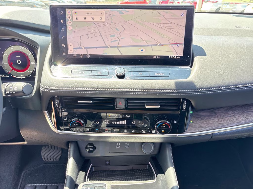 2024 Everest White Pearl/Super Black Nissan Rogue Platinum FWD SUV