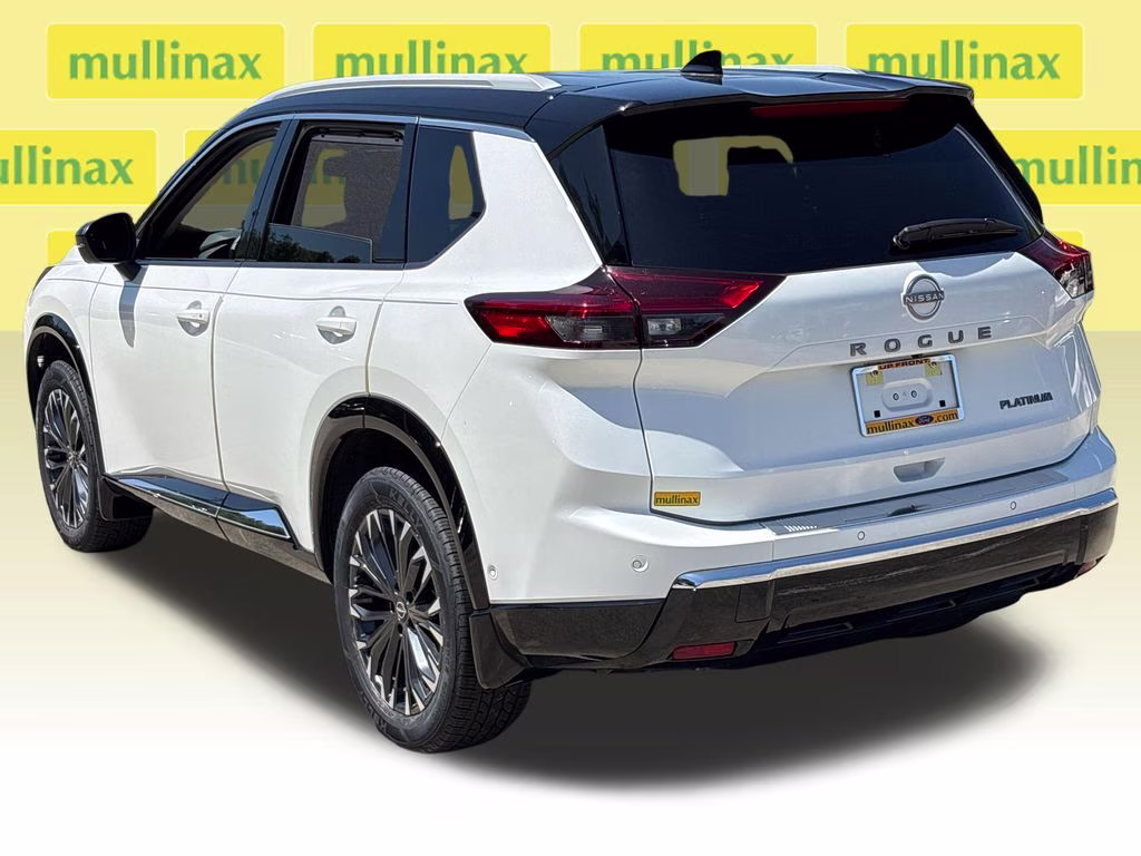 2024 Everest White Pearl/Super Black Nissan Rogue Platinum FWD SUV
