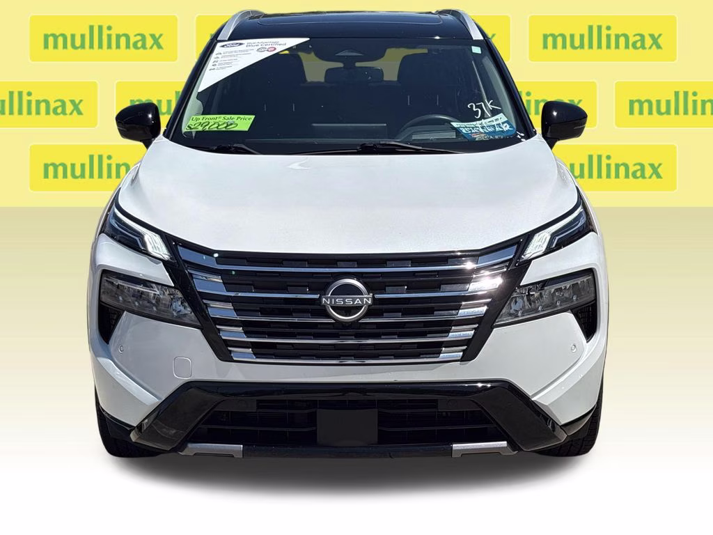 2024 Everest White Pearl/Super Black Nissan Rogue Platinum FWD SUV