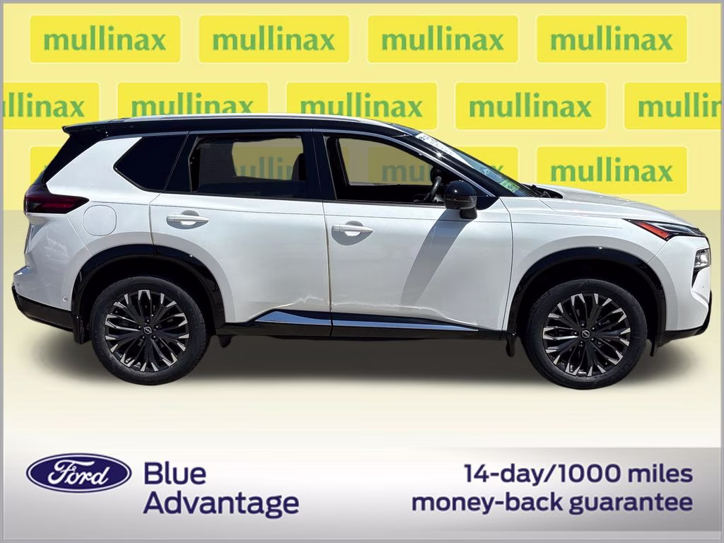 2024 Everest White Pearl/Super Black Nissan Rogue Platinum FWD SUV