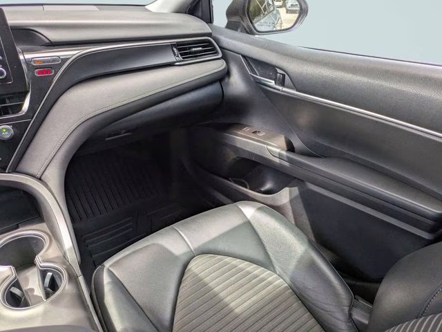 2021 Celestial Silver Metallic Toyota Camry SE FWD Sedan