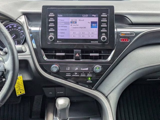 2021 Celestial Silver Metallic Toyota Camry SE FWD Sedan