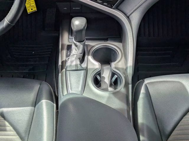 2021 Celestial Silver Metallic Toyota Camry SE FWD Sedan