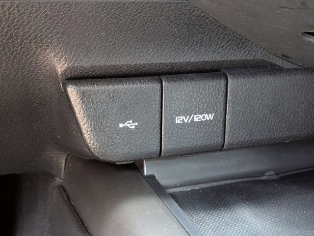2021 Celestial Silver Metallic Toyota Camry SE FWD Sedan