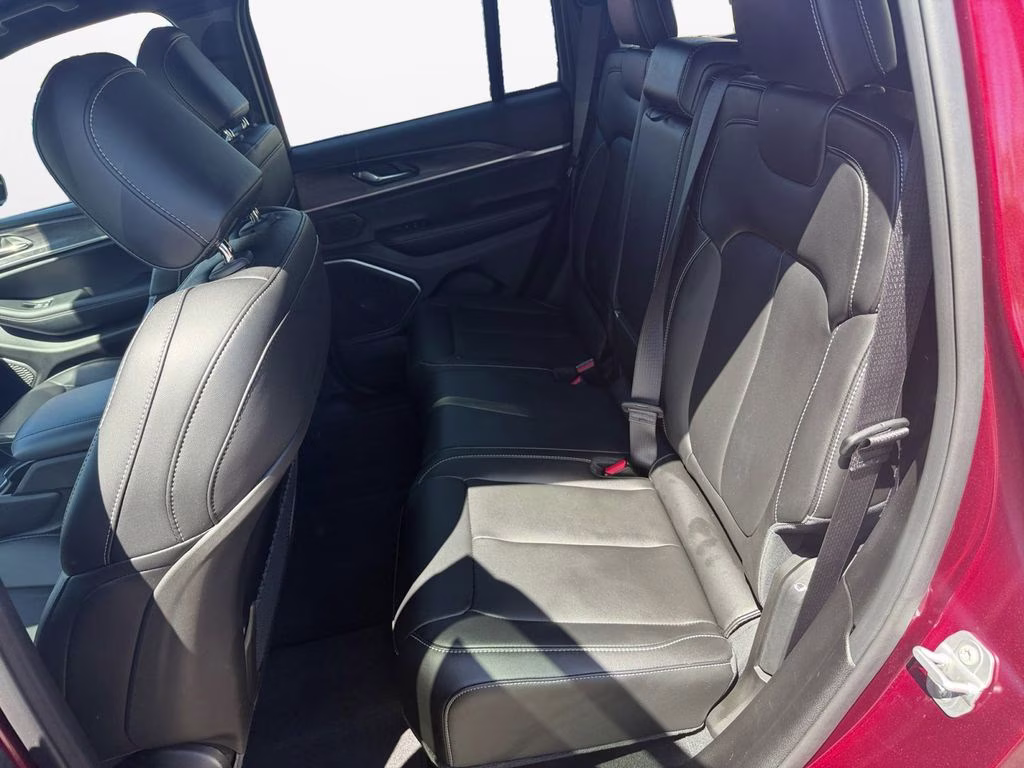 2025 Velvet Red Pearlcoat Jeep Grand Cherokee Limited 4X4 SUV