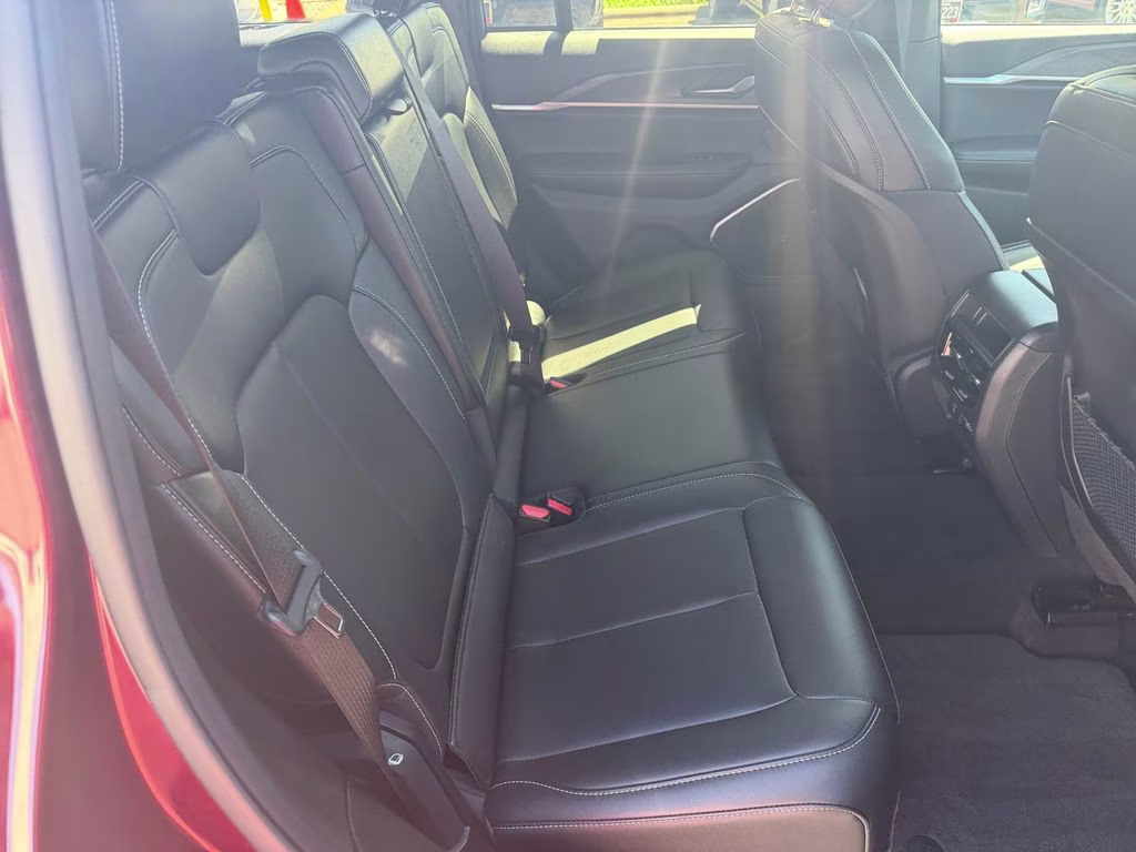 2025 Velvet Red Pearlcoat Jeep Grand Cherokee Limited 4X4 SUV
