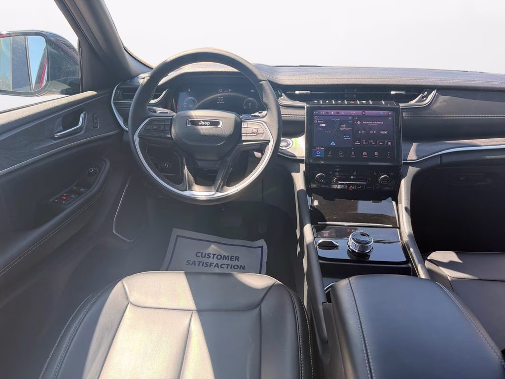 2025 Velvet Red Pearlcoat Jeep Grand Cherokee Limited 4X4 SUV