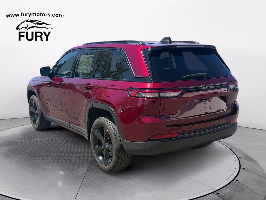 2025 Velvet Red Pearlcoat Jeep Grand Cherokee Limited 4X4 SUV