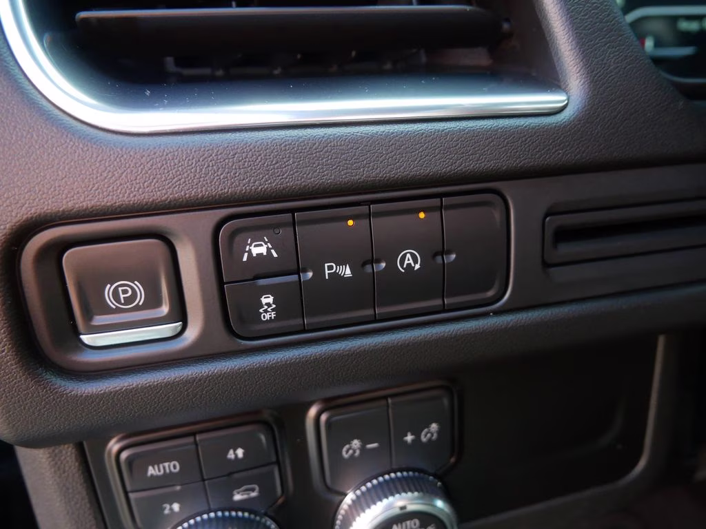 2023 Black GMC Yukon XL SLT 4X4 SUV