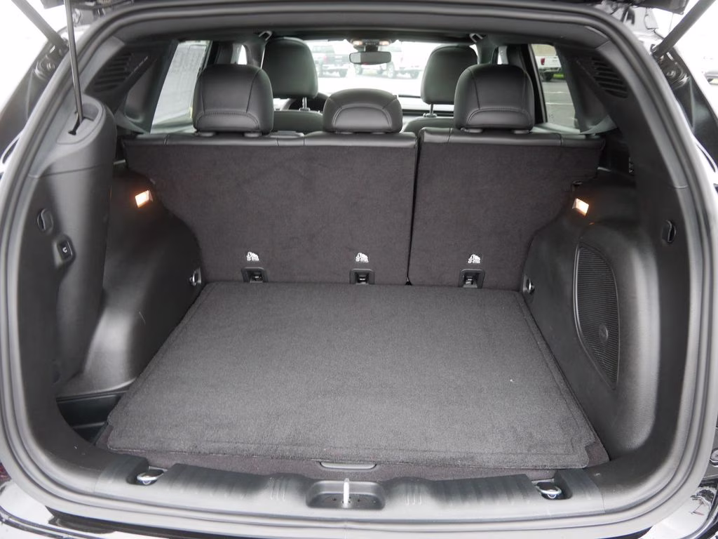 2025 Diamond Black Crystal Pearlcoat Jeep Compass Trailhawk 4X4 SUV