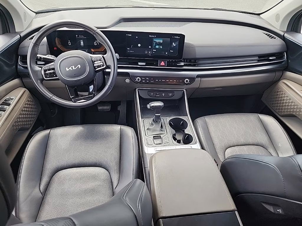 2025 Panthera Metal Kia Carnival LXS FWD Van