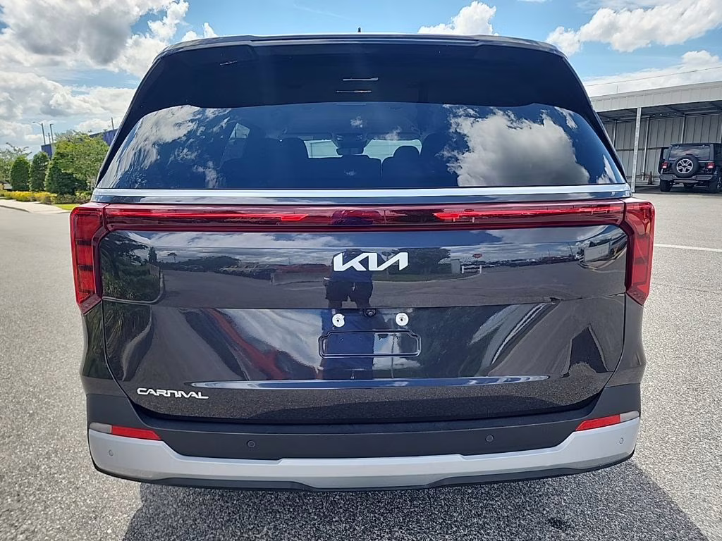 2025 Panthera Metal Kia Carnival LXS FWD Van