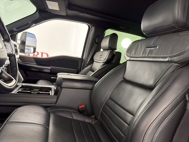 2026 Avalanche Ford Super Duty F-350 SRW Platinum 4X4 Truck